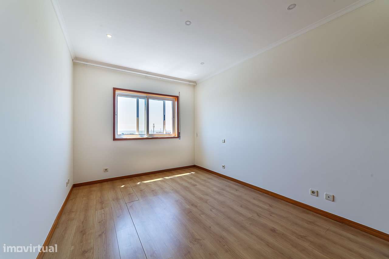T2 com 127 m², vista mar, box fechada, excelente exposição Solar-26