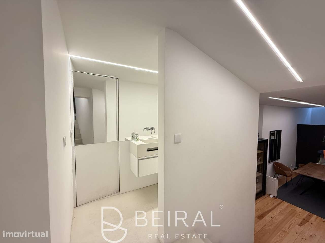 Espaço comercial espaçoso e luminoso no centro de Lisboa-23