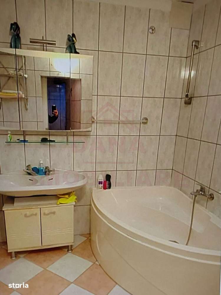 CASĂ P+E, 360 MP, 5 CAMERE\ OȚELU-ROȘU\ZONA GAI-11