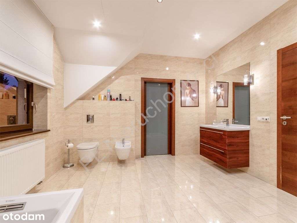 Atrakcyjny dom z ogrodem gotowy do zamieszkania-9