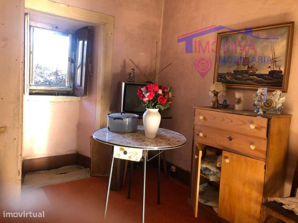 CASA SENHORIAL E TERRENO, CASTANHEIRA DE PERA-17