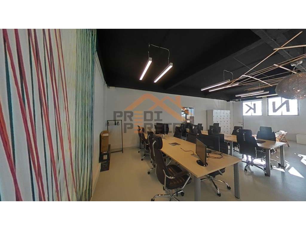 Sala de trabalho, para 32 pessoas, em Marvila. - Grande imagem: 4/26