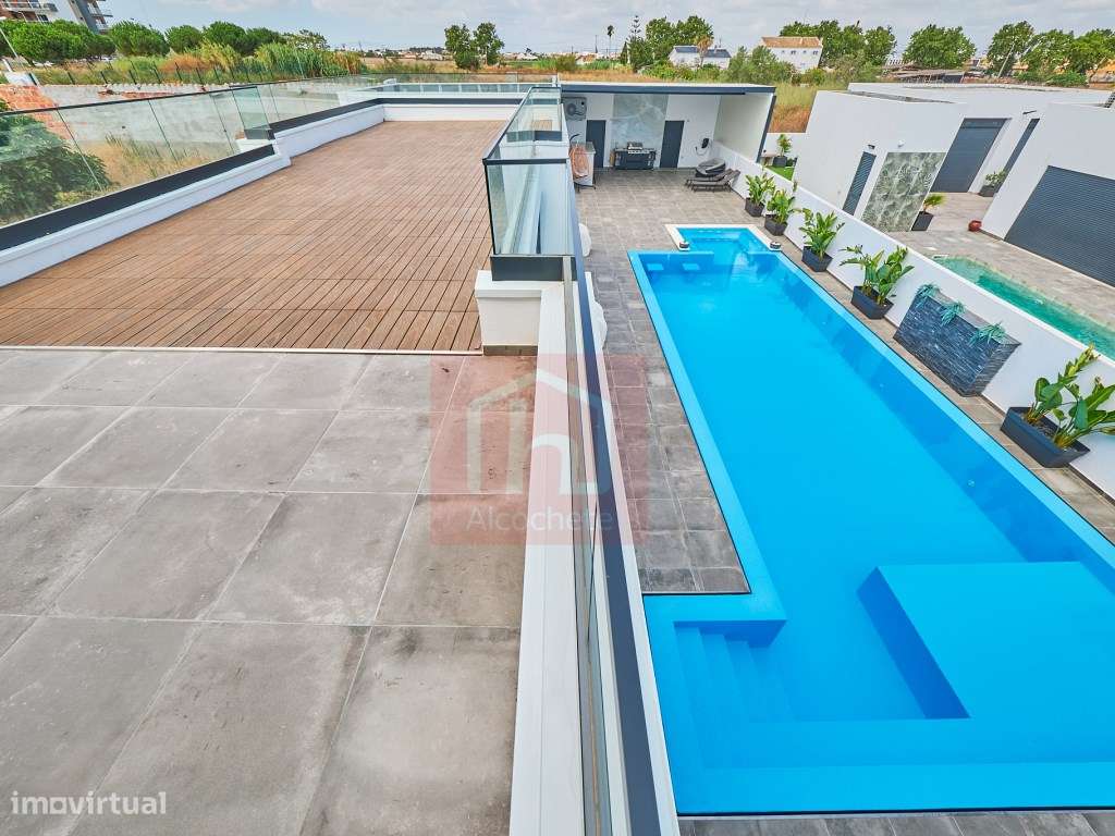 Moradia T5 de Luxo com Piscina Infinita Aquecida e Jacuzzi em Corte...-46