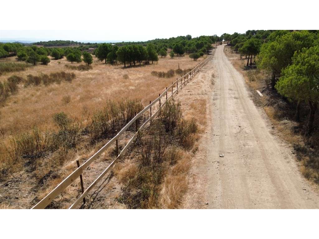 Propriedade auto sustentável com projecto para Empreendimento Turís... - Grande imagem: 2/21
