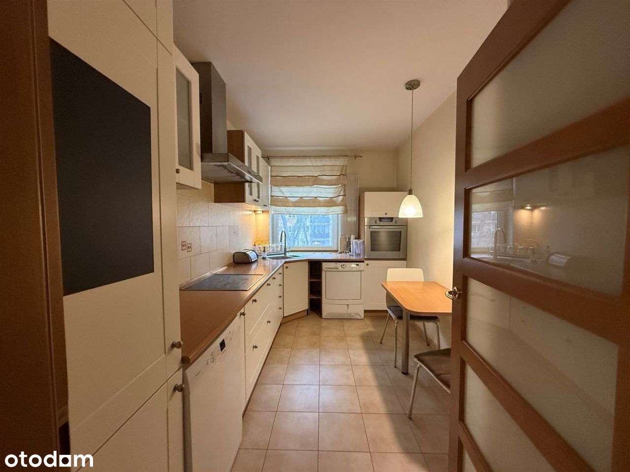 *czechów*2003 rok*3-4 pokojowe*1 pietro*-13