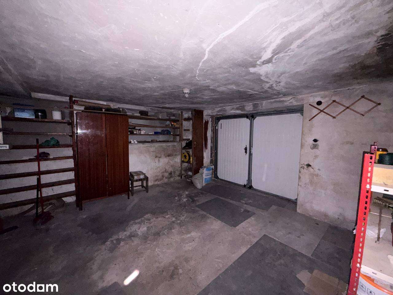 Na sprzedaż połowa domu z dwoma niezależnymi kondygnacjami + Garaż-18