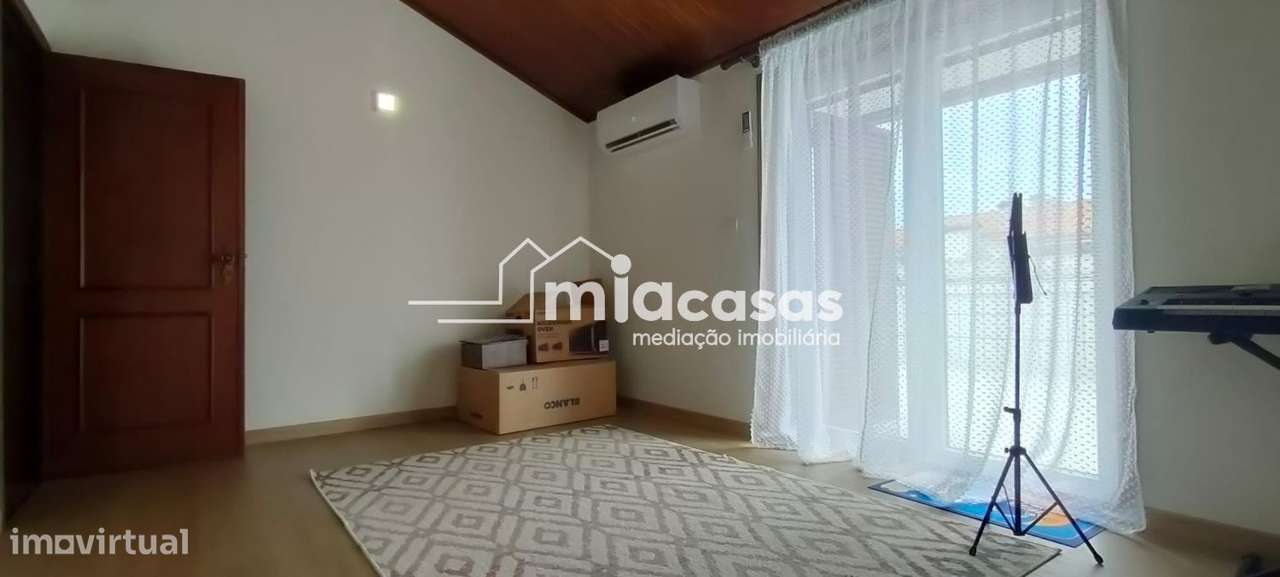 APARTAMENTO T3 DUPLEX - OIÃ-24