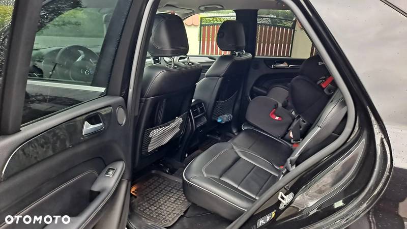 Mercedes-Benz ML 350 BlueTec 4-Matic - 4