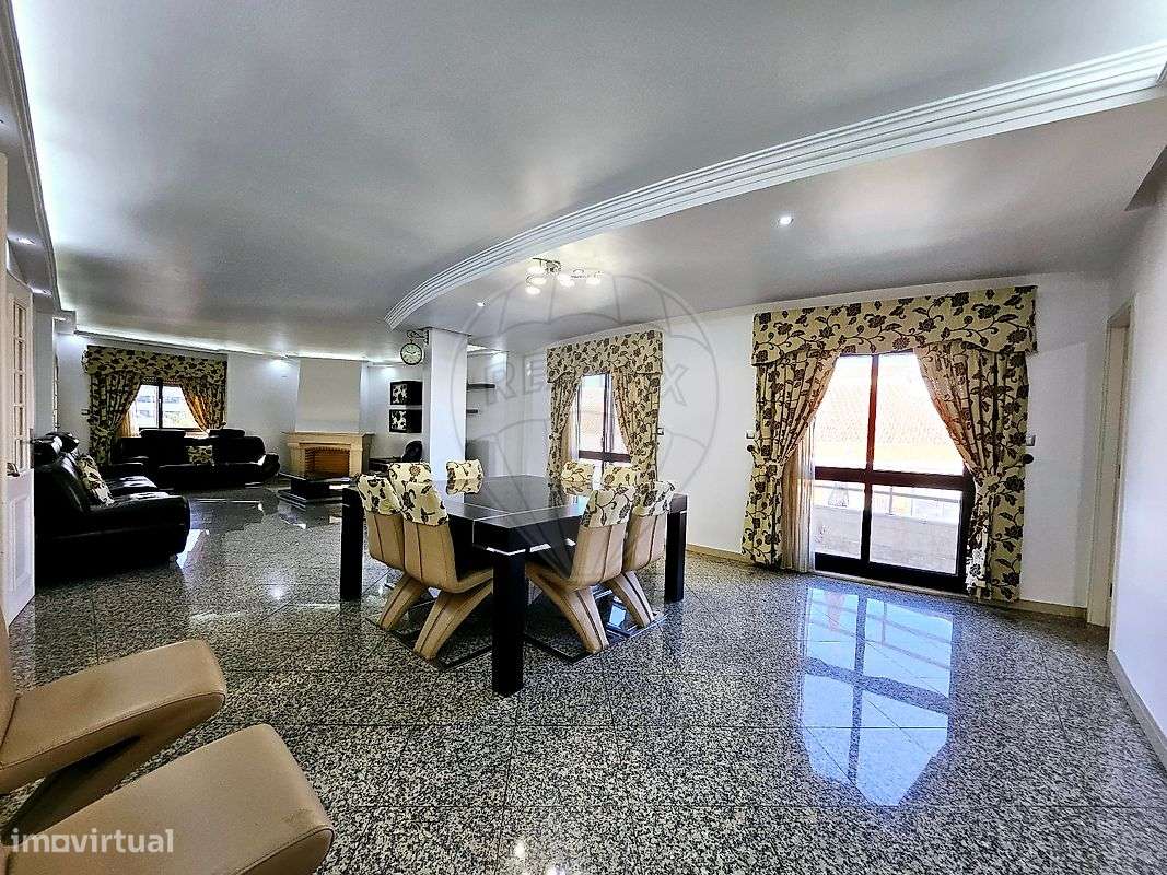 Apartamento T5 para venda - Grande imagem: 3/49