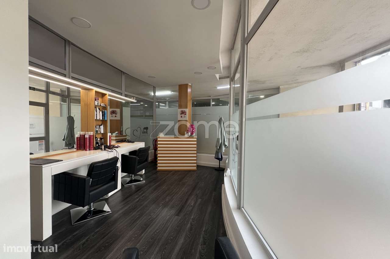 Conjunto de 2 Lojas no CC Bairro do Jardim, Viana do Castelo - Grande imagem: 4/50