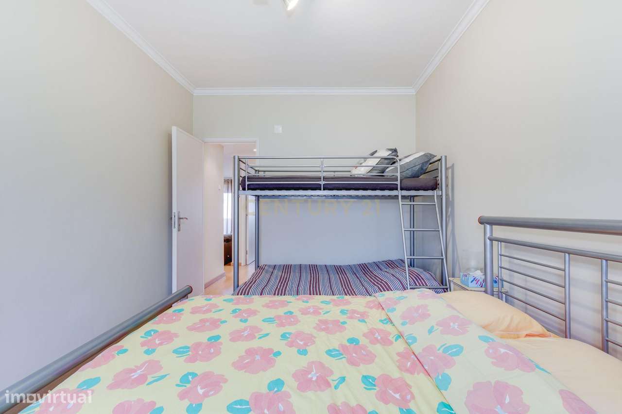 Viva no Centro da Amadora – T2 Espaçoso e Luminoso-15