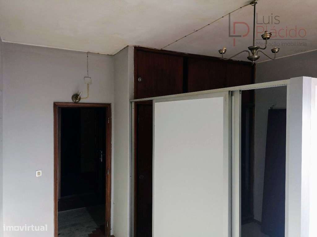 APARTAMENTO T0 - Centro de Sines-5