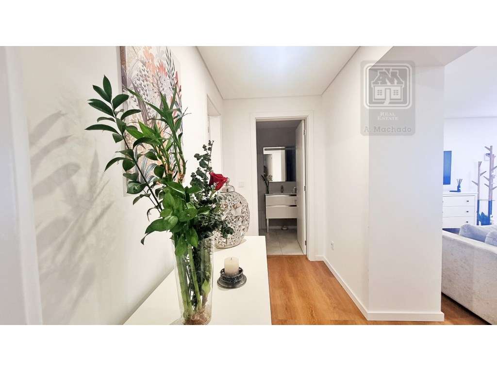 VENDA de APARTAMENTO T2 como NOVO - centro cidade Ponta Delgada (Sã...-15