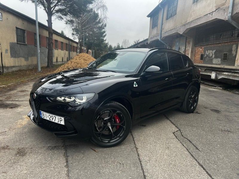 Alfa Romeo Stelvio V6 2.9 Bi-Turbo AT8-Q4 Quadrifoglio 2018
