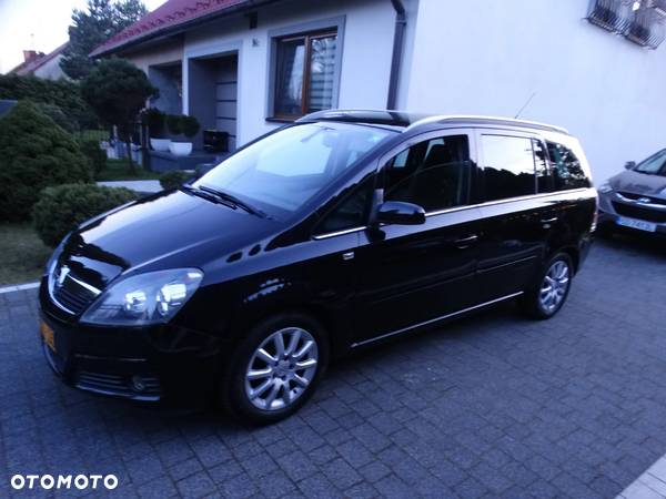 Opel Zafira 1.8 Cosmo - 18