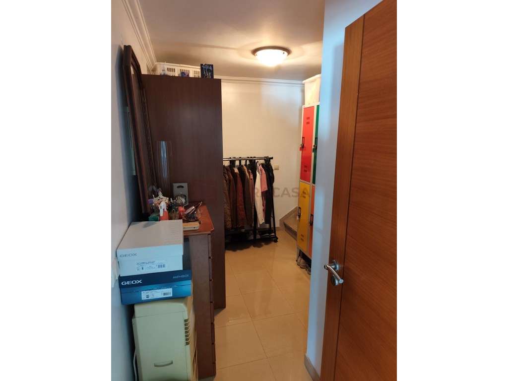 Vende-se Moradia V4 renovada com terraço, churrasqueira e horta a 5...-56