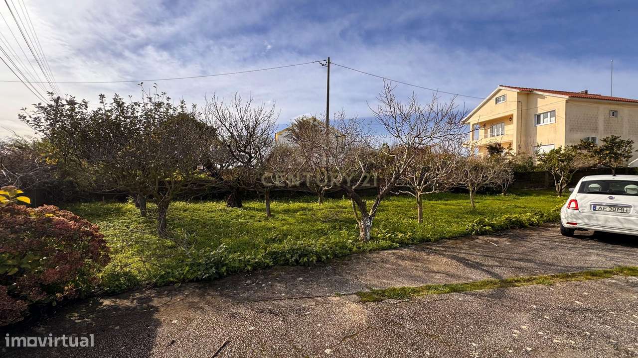 Moradia T5 com Terreno Generoso  - Mafra-13