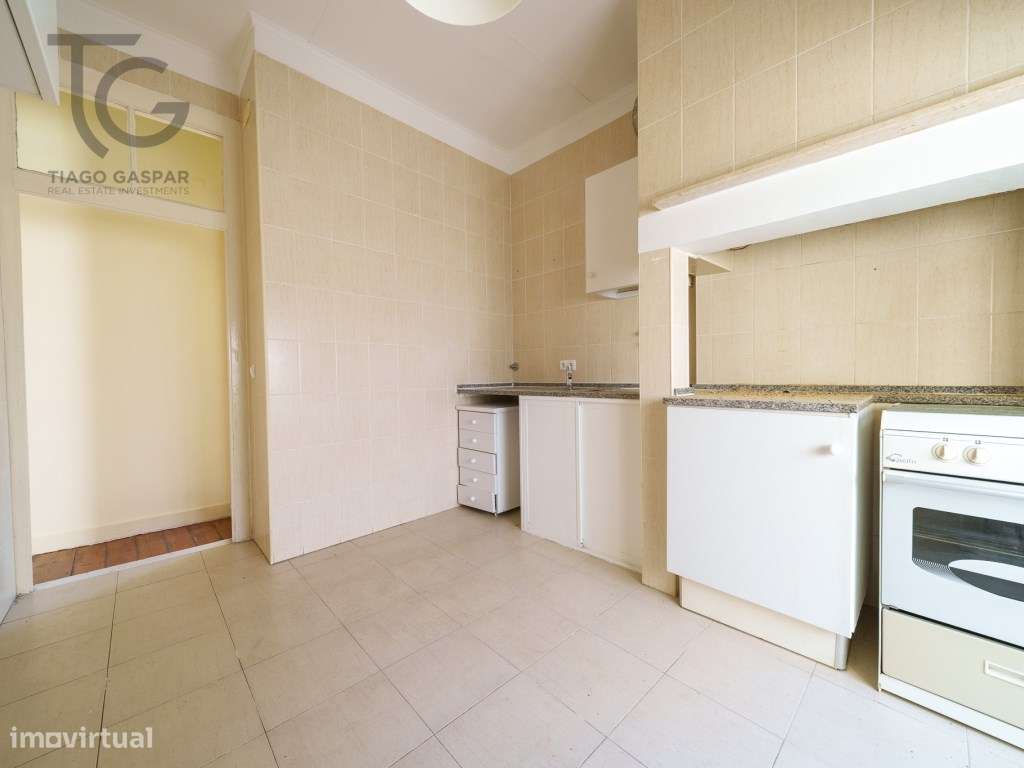 T1+1 em Alfama - Rua das Escolas Gerais-2