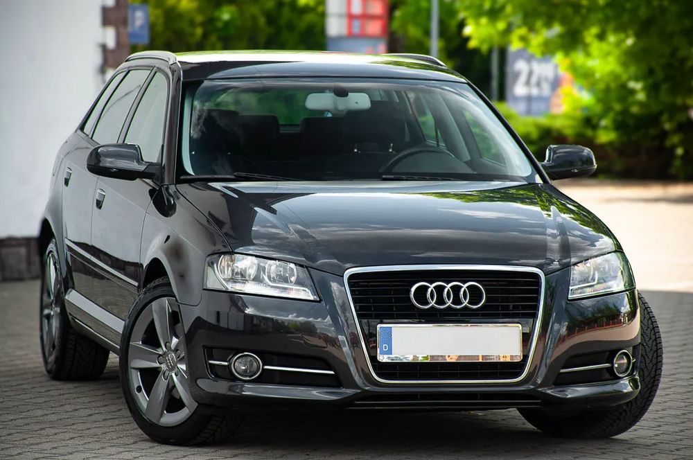 Audi A3 8P 2.0 TDI DPF S line Sportpaket 2010