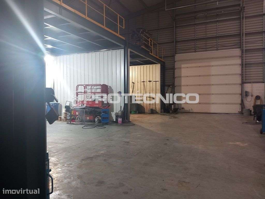 Armazém c/ 700m2 – Z. I. Taboeira - Grande imagem: 4/9
