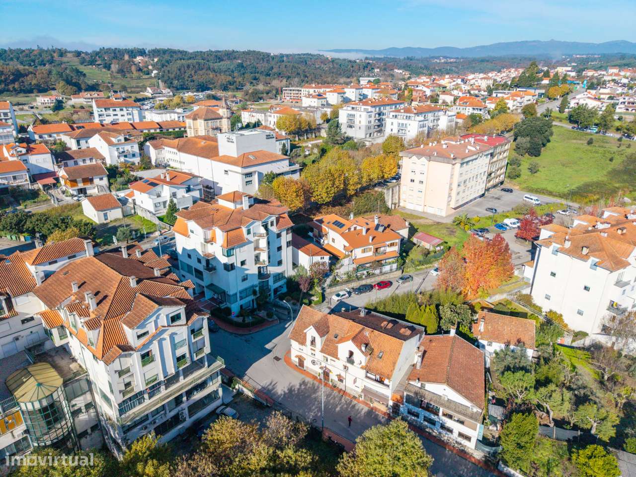 Prédio com Espaço de Restauração e 5 Apartamentos – Santa Comba Dão-11