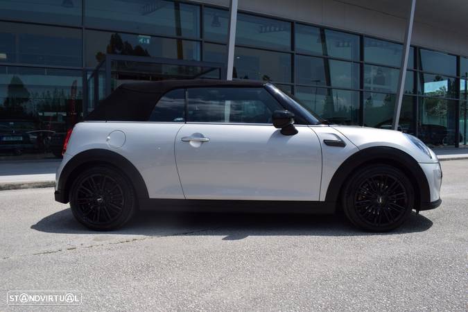 MINI Cabrio Cooper Premium Essential Auto - 23