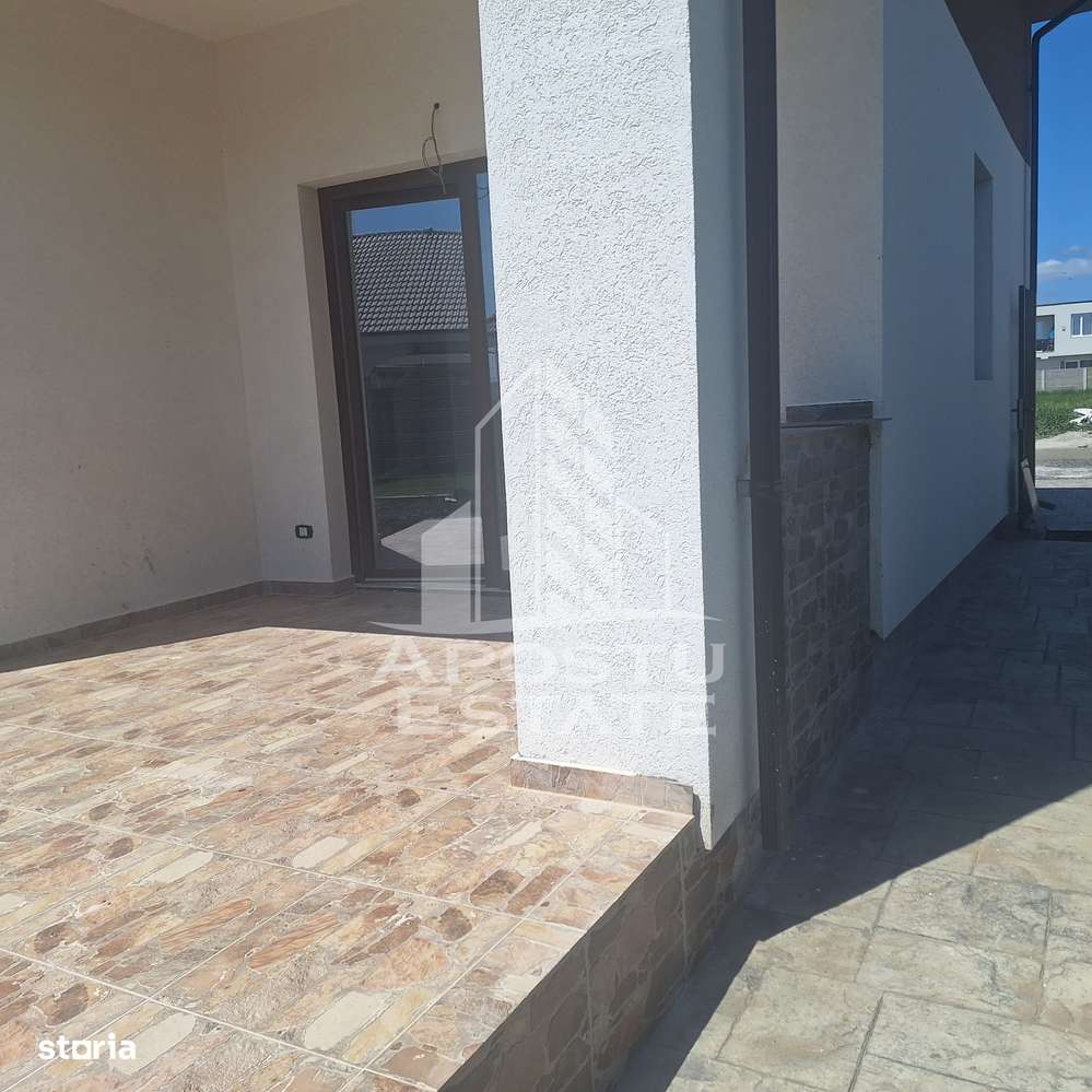 Duplex in Bucovat,bine amplasat cu finisari de calitate. - Imagine principală: 4/20