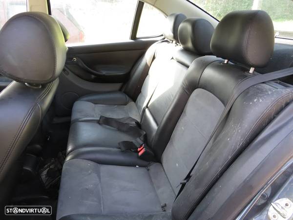 Seat Toledo 2.3 (170cv) -Peças Usadas - 7