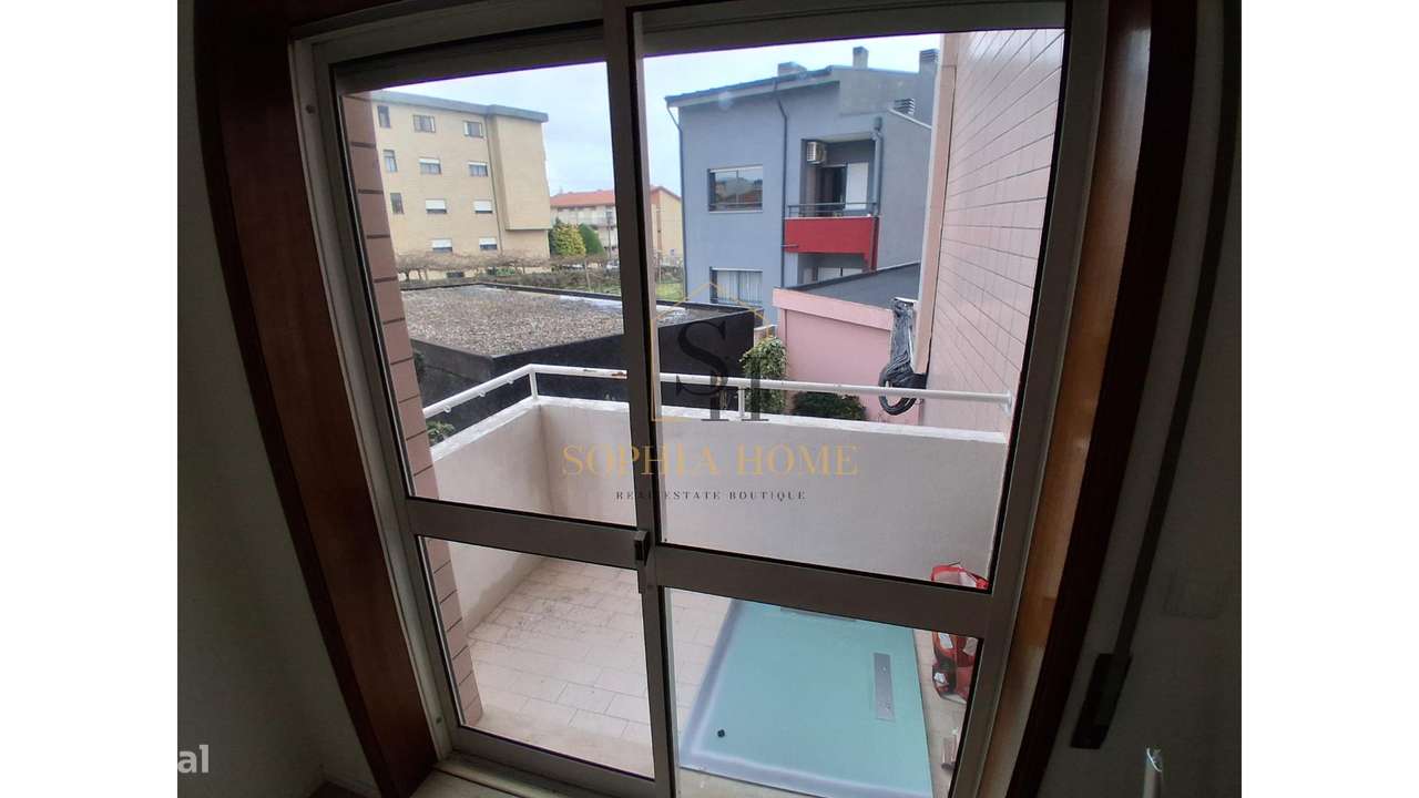 T2 Renovado em Baguim do Monte-22