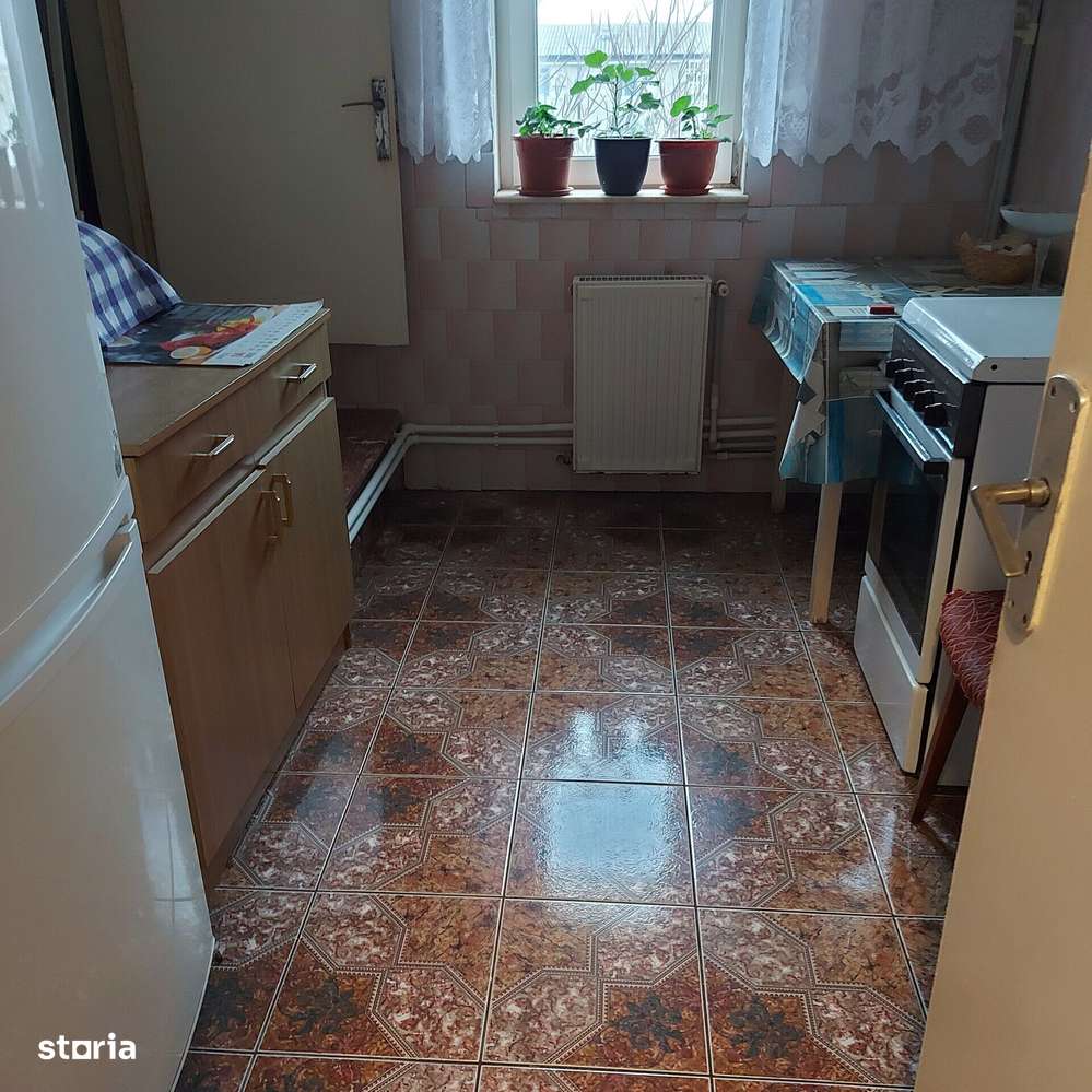 Apartament 2 camere, confort 1, zona 1 Decembrie 1918, cu pod. - Imagine principală: 5/7