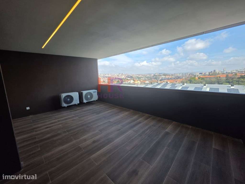 Arrenda -se T1 com lugar de garagem coberto e piscina comum. - Grande imagem: 4/20