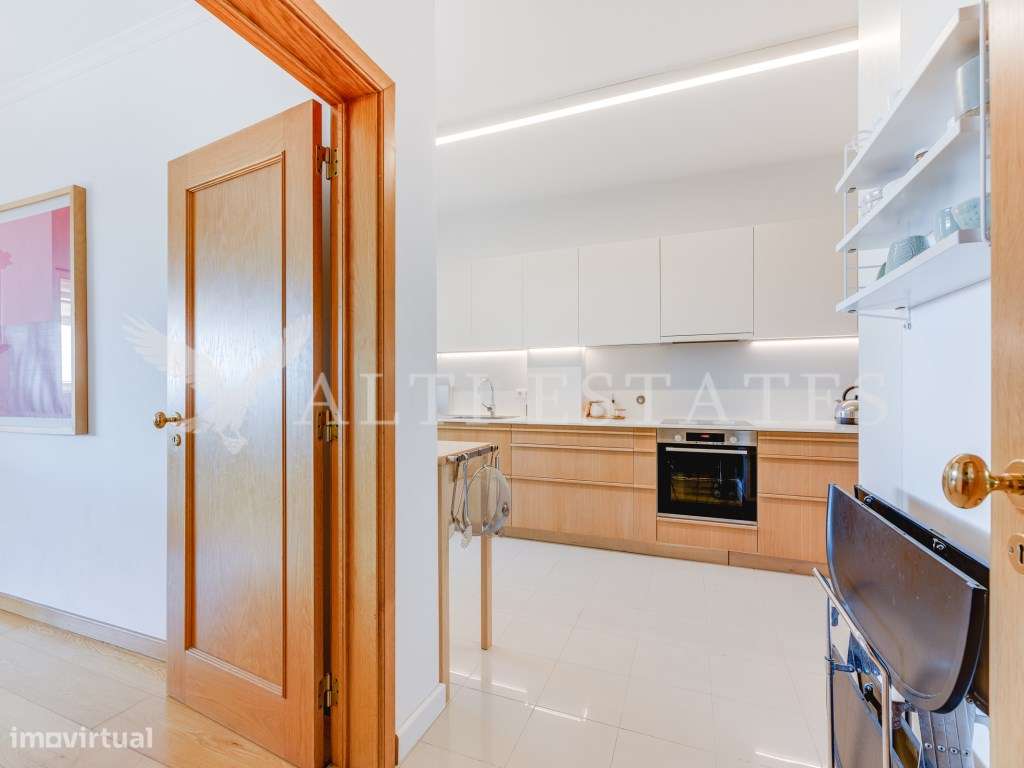 Apartamento T4 no prestigiado Monte Estoril.-11