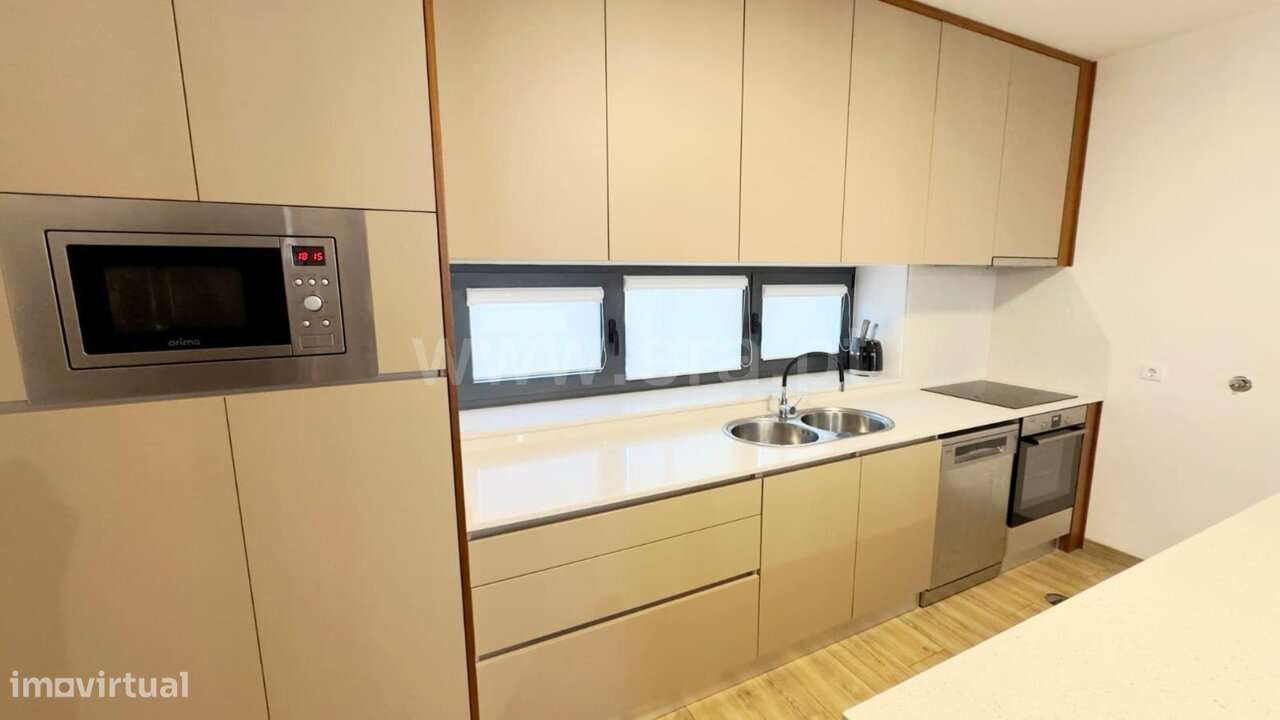 Moradia T3 / Marco de Canaveses, Alpendorada, Várzea e Torrão-10