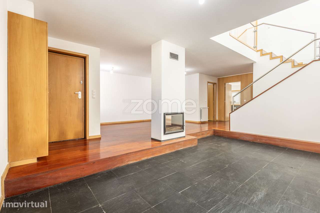 Moradia T5 Renovada em Valbom | A 5 Minutos do Rio Douro - Grande imagem: 5/52