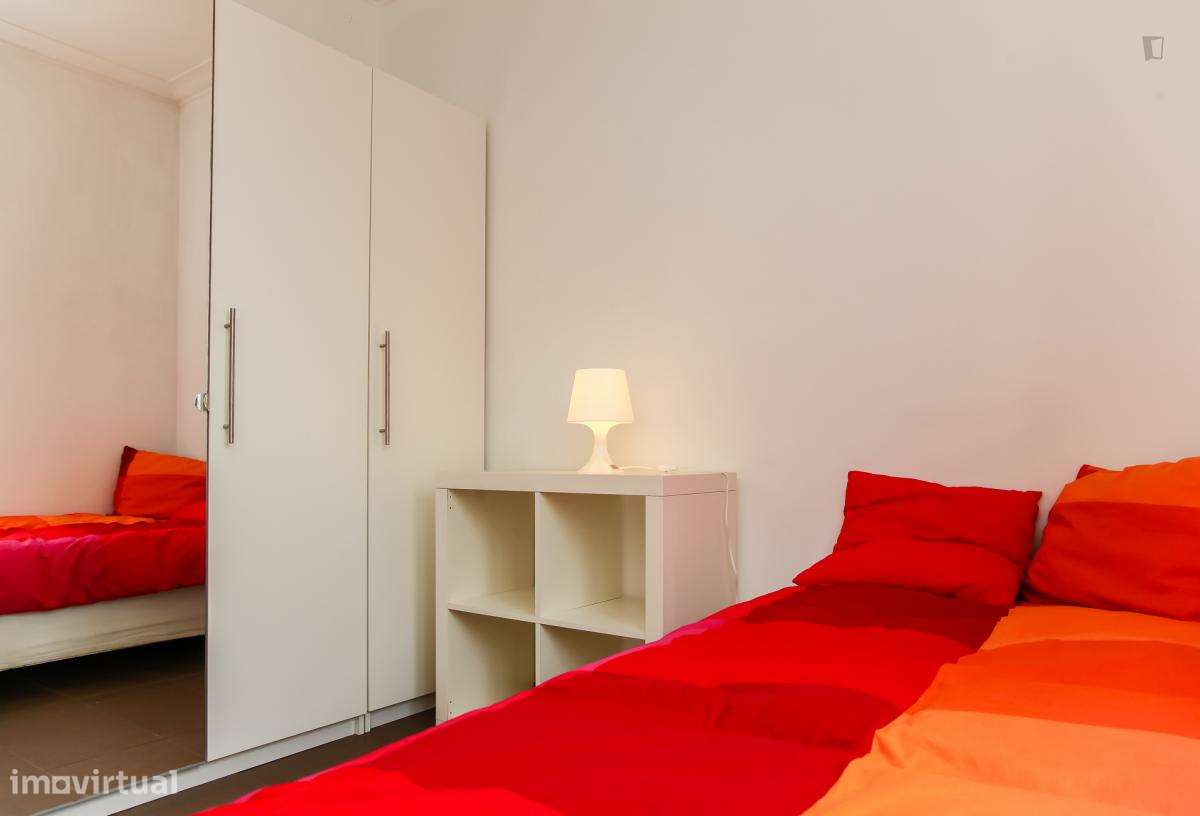 Quarto - localizado em Cidral Coimbra - Grande imagem: 2/25