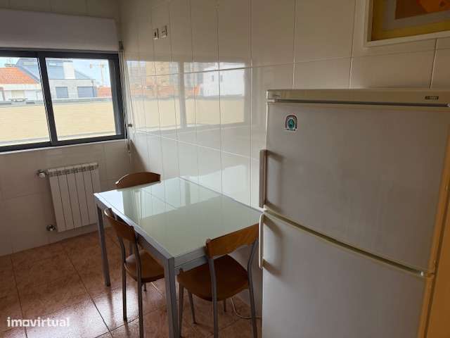 Apartamento T1 mobilado junto à Avenida da República - Grande imagem: 5/21