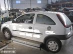 Opel Corsa C 1.7 DI 2002 para peças - 2