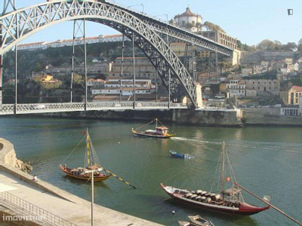 Apartamento com 2 quartos - localizado em São Nicolau Porto - Grande imagem: 4/10