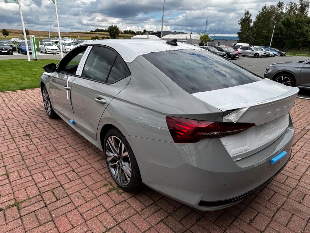 SKODA OCTAVIA Octavia Sportline 1,5 TSI m-HEV 150 KM 7-biegowa DSG