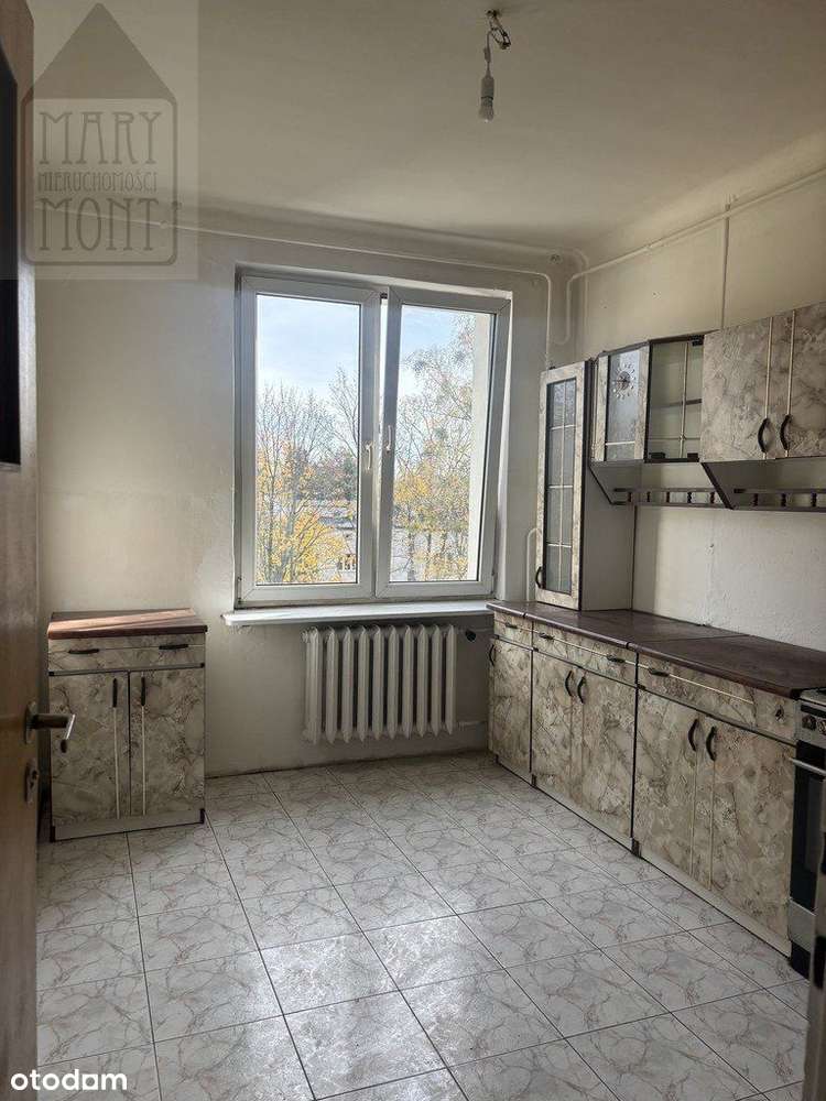 Kamienica, wysokie metro st. Bielany-1