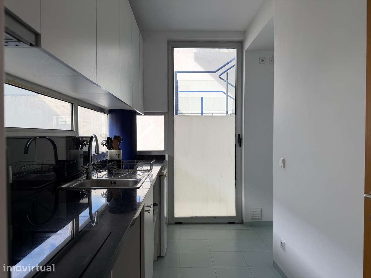 Apartamento T0 com varanda, Condominio Privado - Grande imagem: 2/7