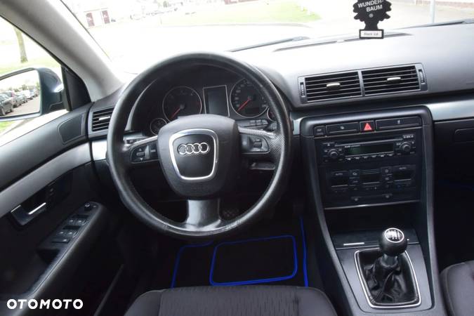 Audi A4 Avant 2.5 TDI - 25