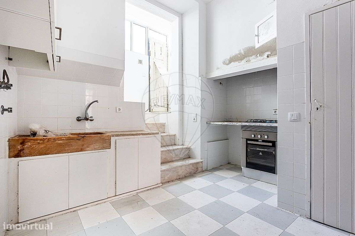 Moradia T6 para venda-7