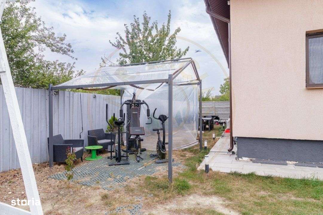 Casa cu piscina si jacuzzi. - Imagine principală: 4/16