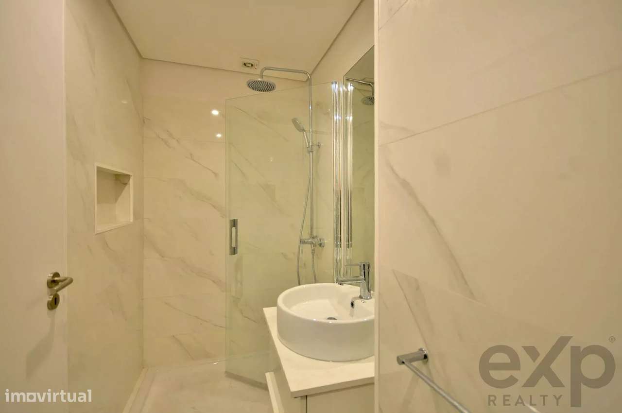 Apartamento Moderno de 2 Quartos no Porto - Grande imagem: 5/24