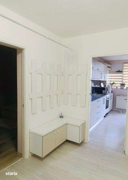 Apartament spatios de 69 mp plus doua balcoane ,zona Terra - Imagine principală: 3/10