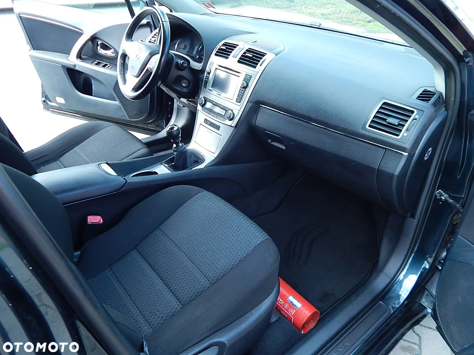 Toyota Avensis 2.0 D-4D Premium - 26