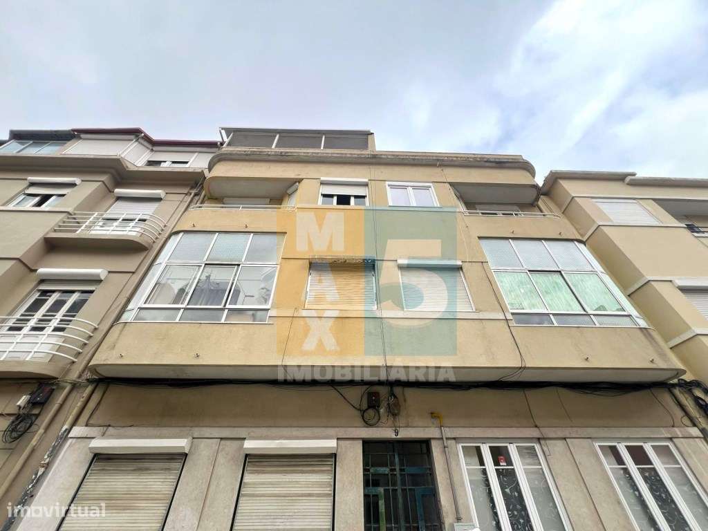 T2+1 com logradouro a 5 min a pé da Universidade Nova - Lisboa-27