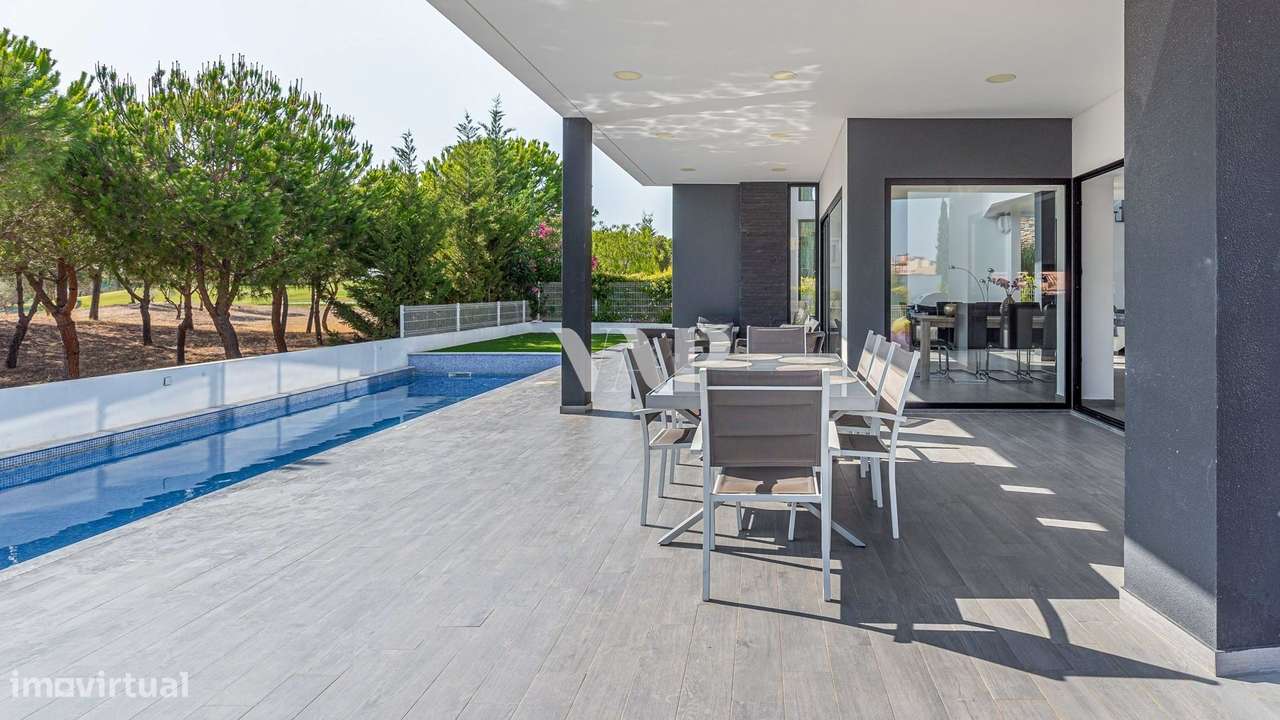 Moradia V4 Com Vista Para O Golfe Em Vilamoura