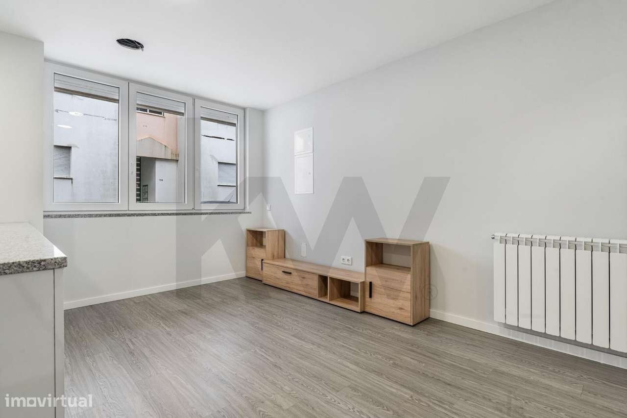 Apartamento T1 Segunda Linha Mar – Localização Premium, V.P.A - Grande imagem: 3/18